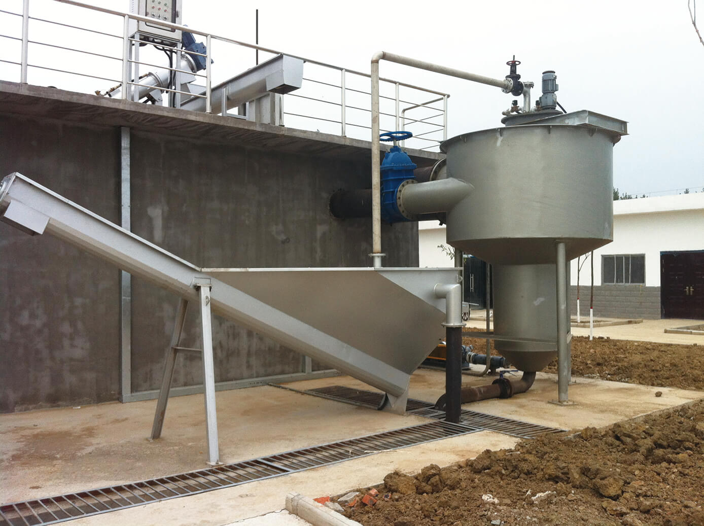 A Deep Dive into the Working Principle of Vortex Grit Chambers for Pump Stations